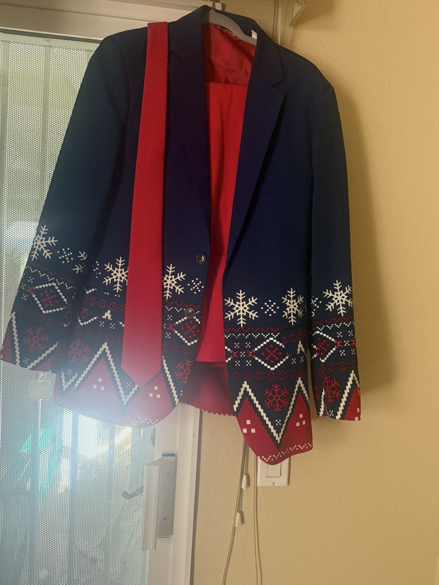 Mens Christmas Suit Tie Included