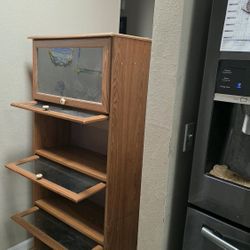 Shelves With Open And Close Windiws