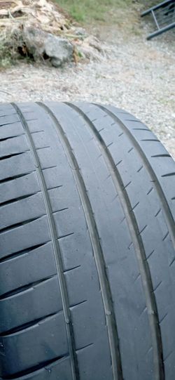 1 Michelin 20" ZR TIRE