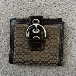 Coach Signature Buckle Bifold Wallet