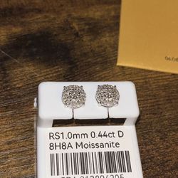  New Circle Diamond Earrings For Men Or Woman