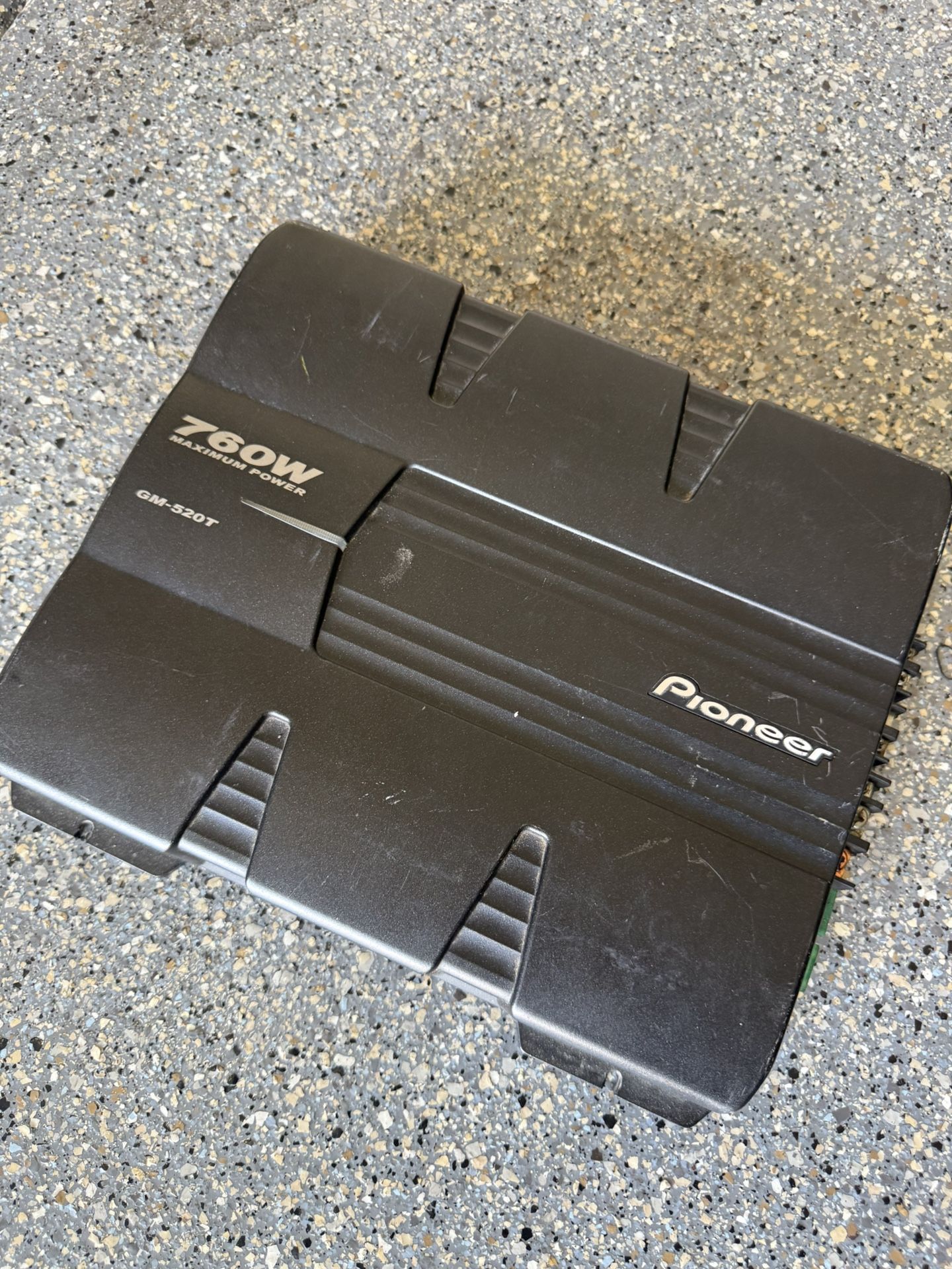 Car Amplifier (PIONEER)