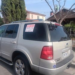 2004 Ford Explorer