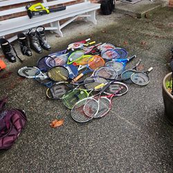 33 Tennis Rackets Read Description 