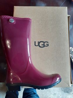 Brand new uggs rain boots $100