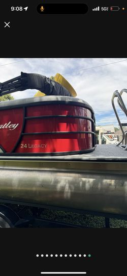 Bentley Pontoon 2023