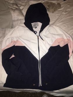 2 size XL windbreakers
