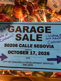 3 family YARD SALE👻🤡🎃