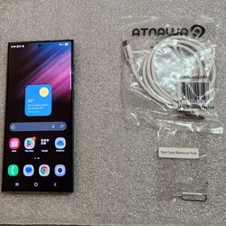 Samsung s22 ULTRA 128GB storage CARRIER UNLOCKED with charger or best offer