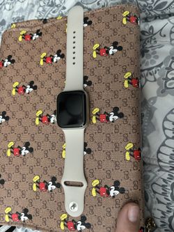 Apple Watch SE 45 mm