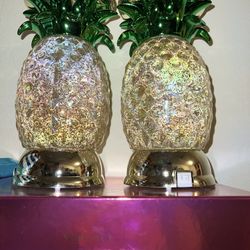 Bath & Body Works Pineapple candle pedestal 