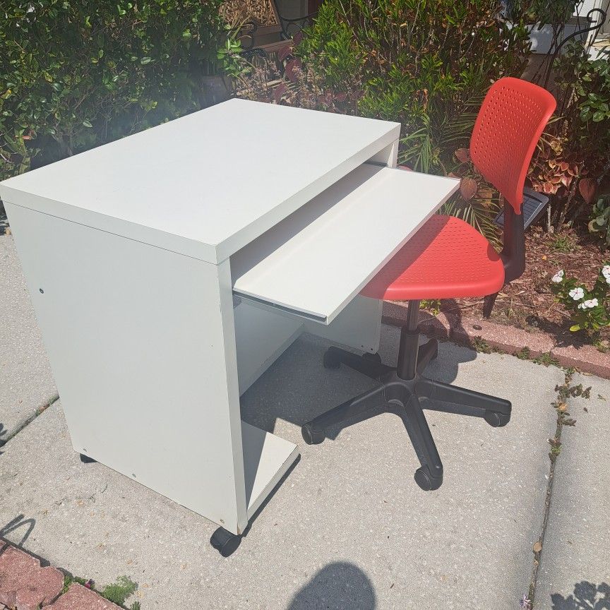 Desk And Chair For Kids
