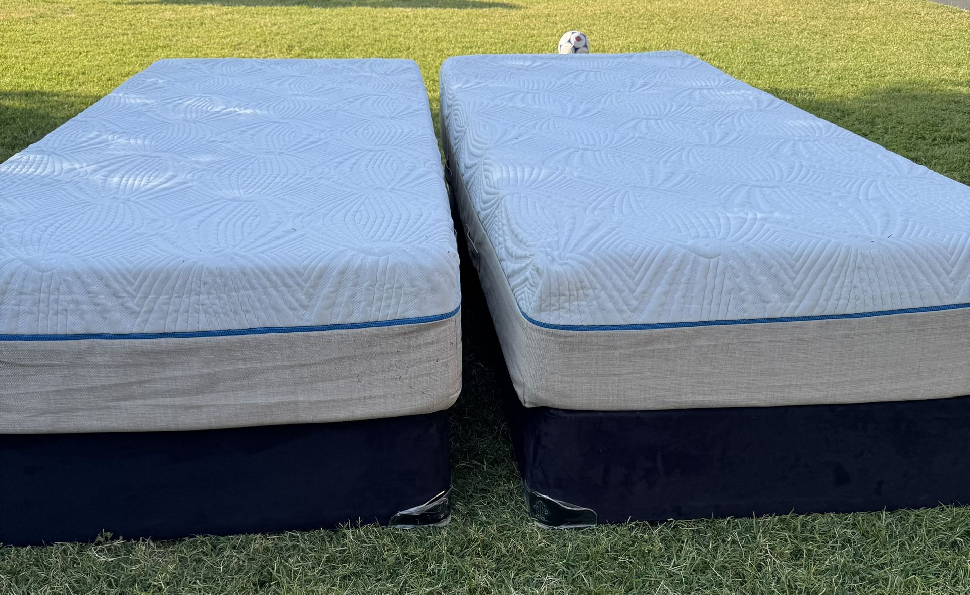 Two Extra Long Twins Beds Memoryfoam Mattress $100 One $200 For Both