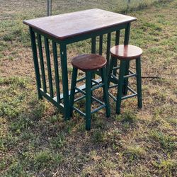 Small Table With Stools 