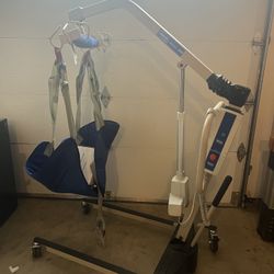 Invacare Reliant 450 Battery-Powered Lift with Low Base