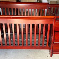 Crib w/Changing Table