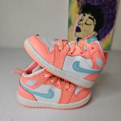 Size 6c - Kids Girls Jordan 1's - $40