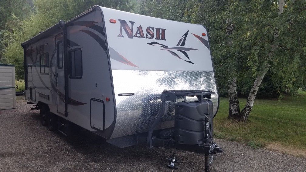 4 Season 2014 Nash 23B with bunks