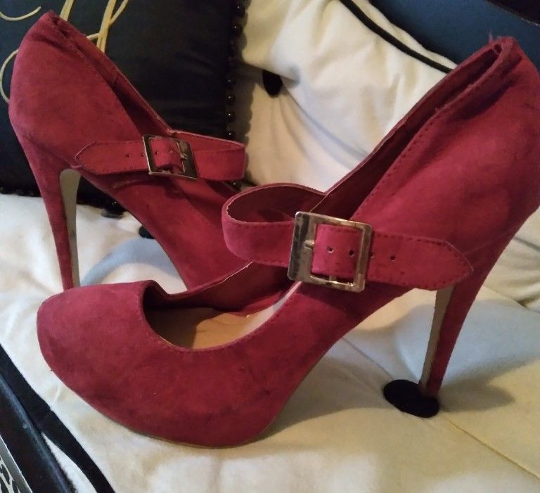 Ladies Red Heels Size 7.5