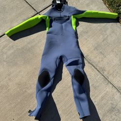 Rip curl Wetsuit Kids Size 8