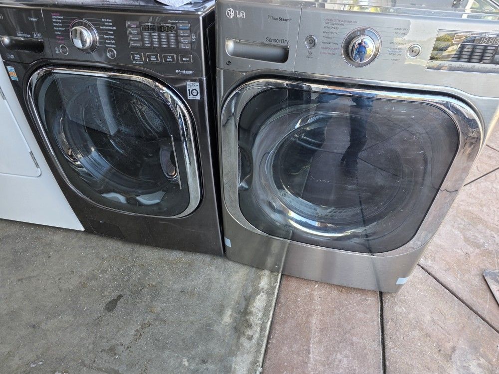 LG Washer And Dryer Gas Firm Price $620 FIRM
