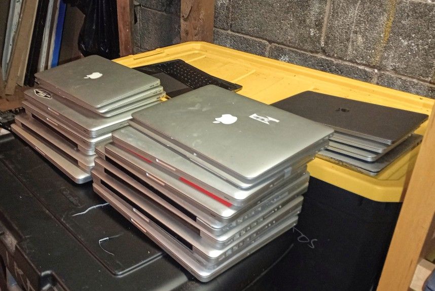 Large Lot of MacBook Pros & Airs - Apple Computers for Parts Or Repair