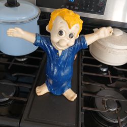 12" R.W. Berries Statue