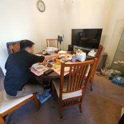 Oakwood Table $120 With 5 Chairs