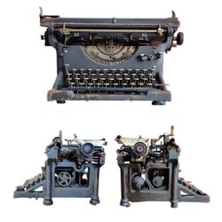 Antique Typewriter 