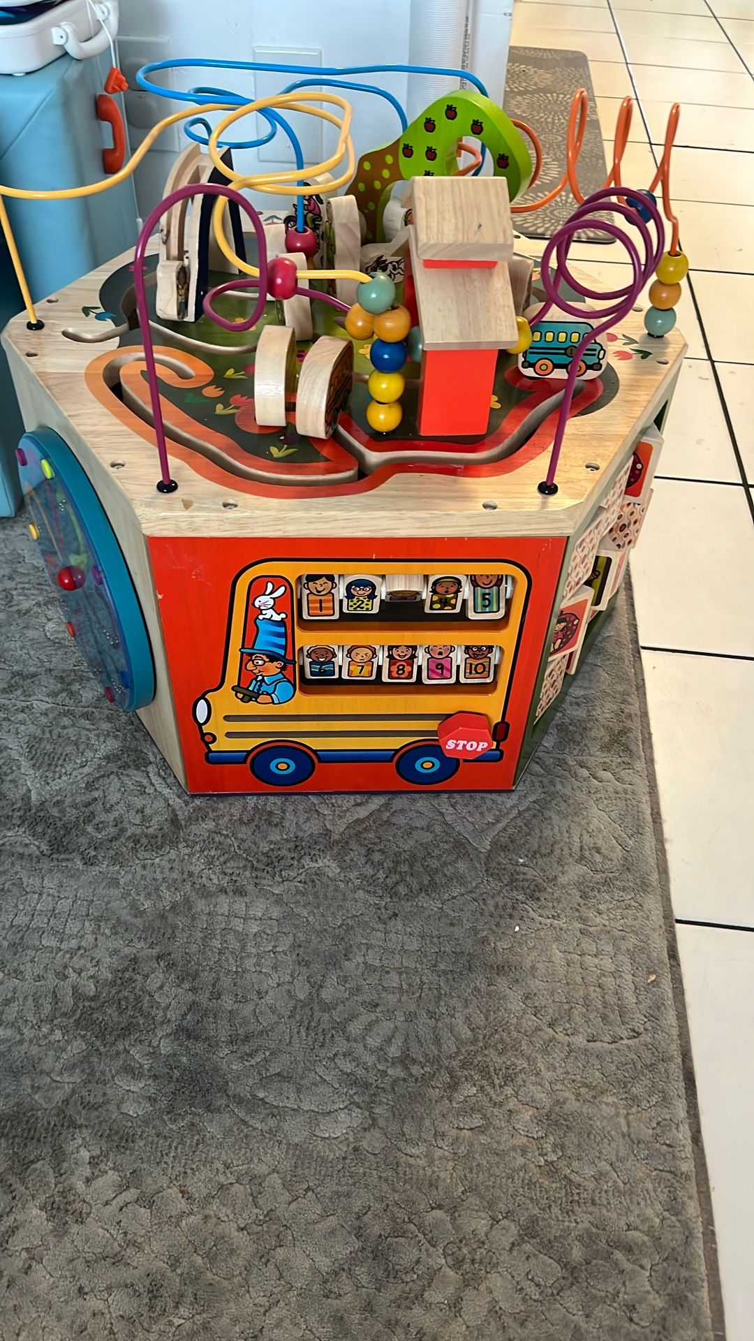 https://offerup.com/redirect/?o=Qi50b3lz Wooden Activity Cube