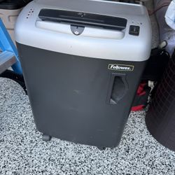 Fellows Shredder