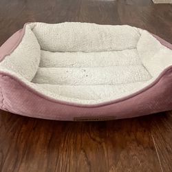 S/M Doggy bed $10