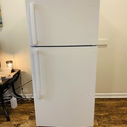 6 Month Old Pretty Damn Near  New Insignia Refrigerator 