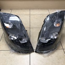 ***2004/2017 VOLVO VNL FULL LED HEADLIGHTS