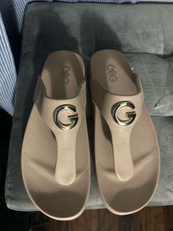 Sandals size 8