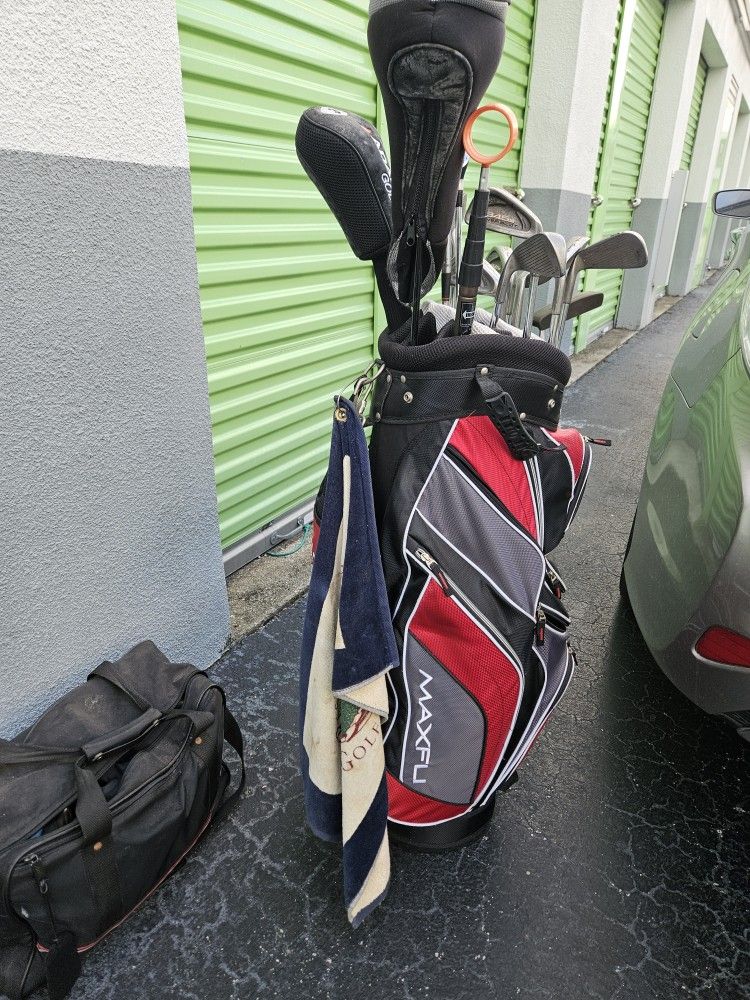 Golf Clubs And Bag and 12 Balls 