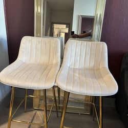 BRAND NEW HIGH TOP CHAIRS! 