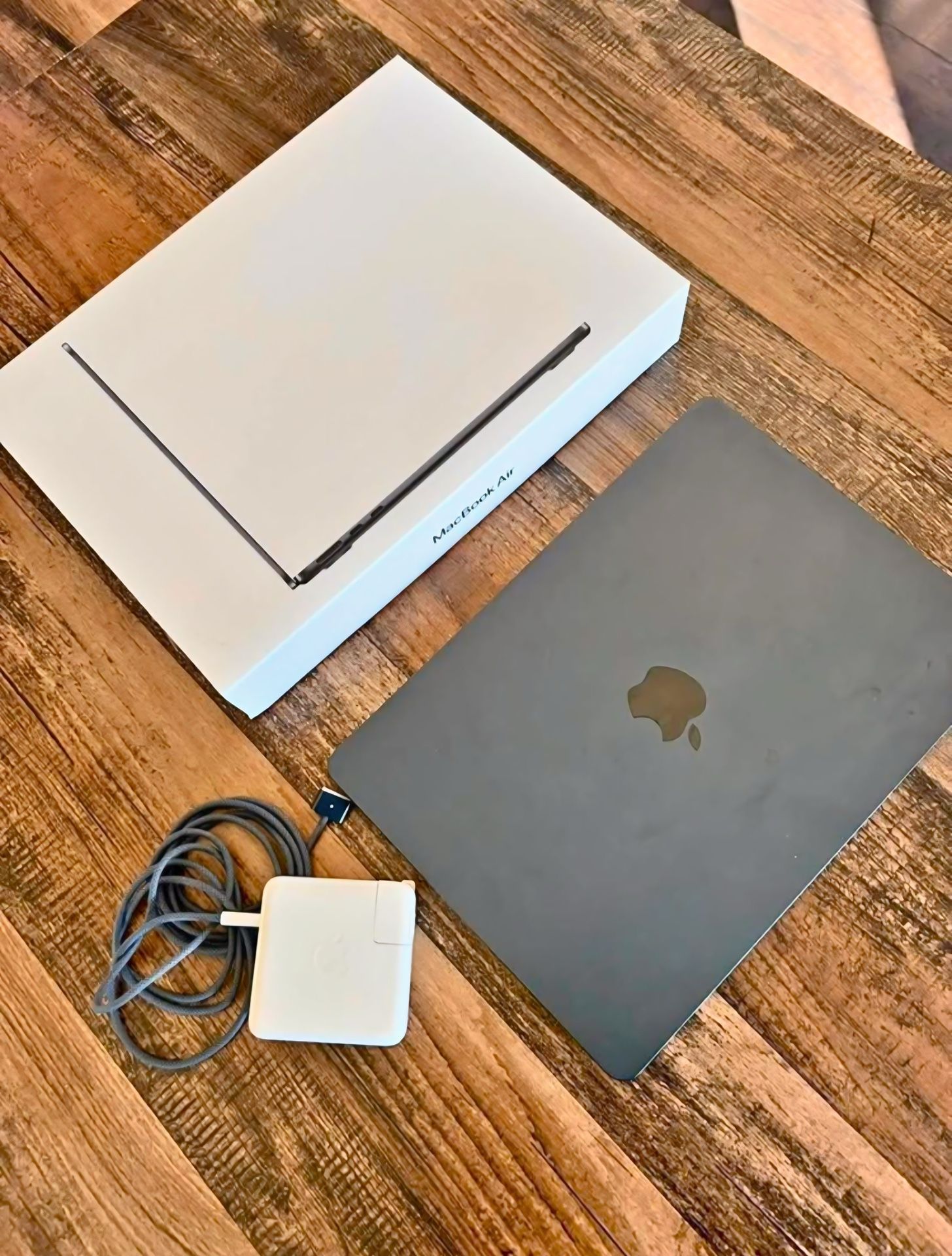 MACBOOK AIR 13 INCH MIDNIGHT BLACK