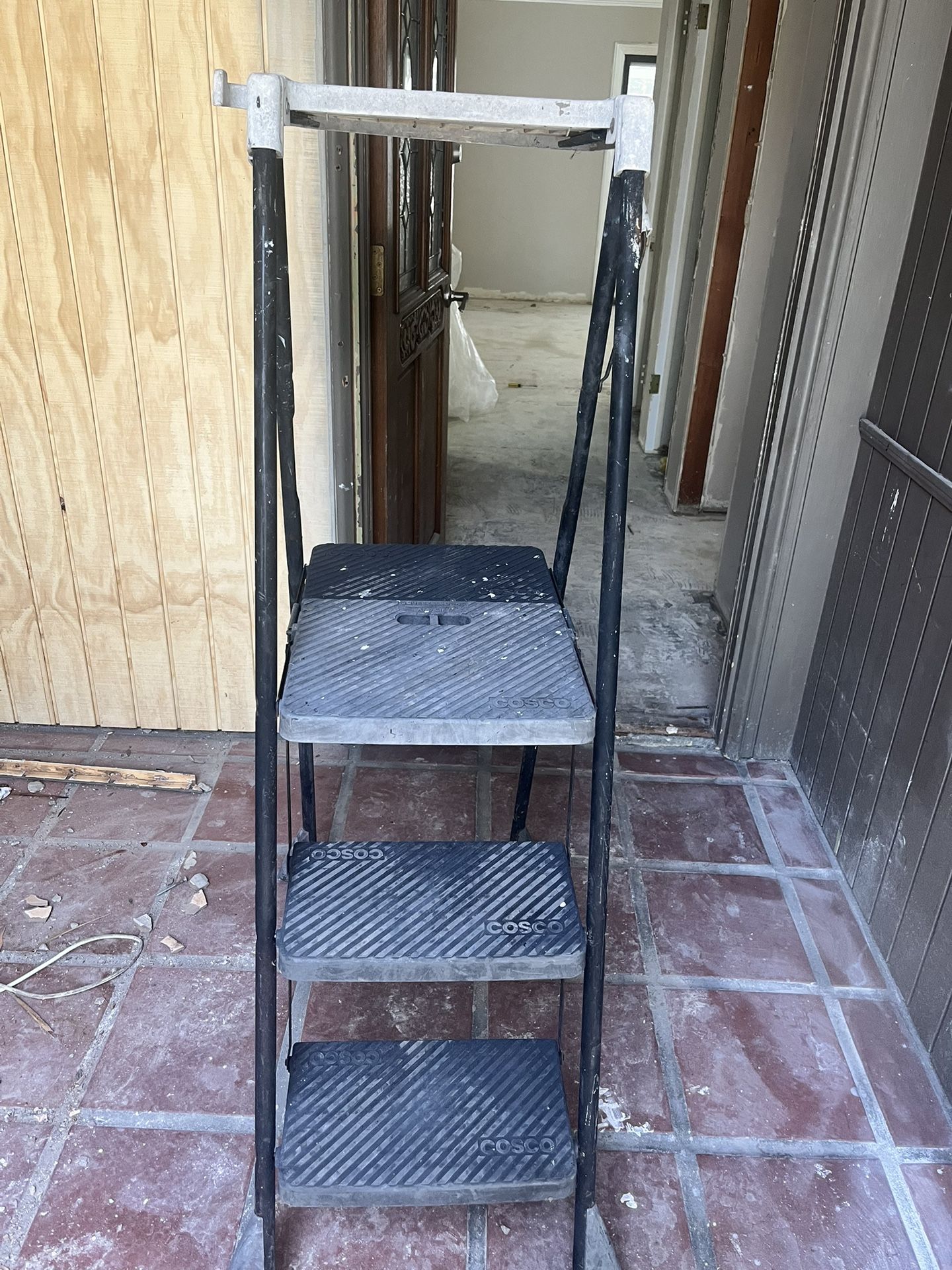 Cosco 5 Ft Ladder