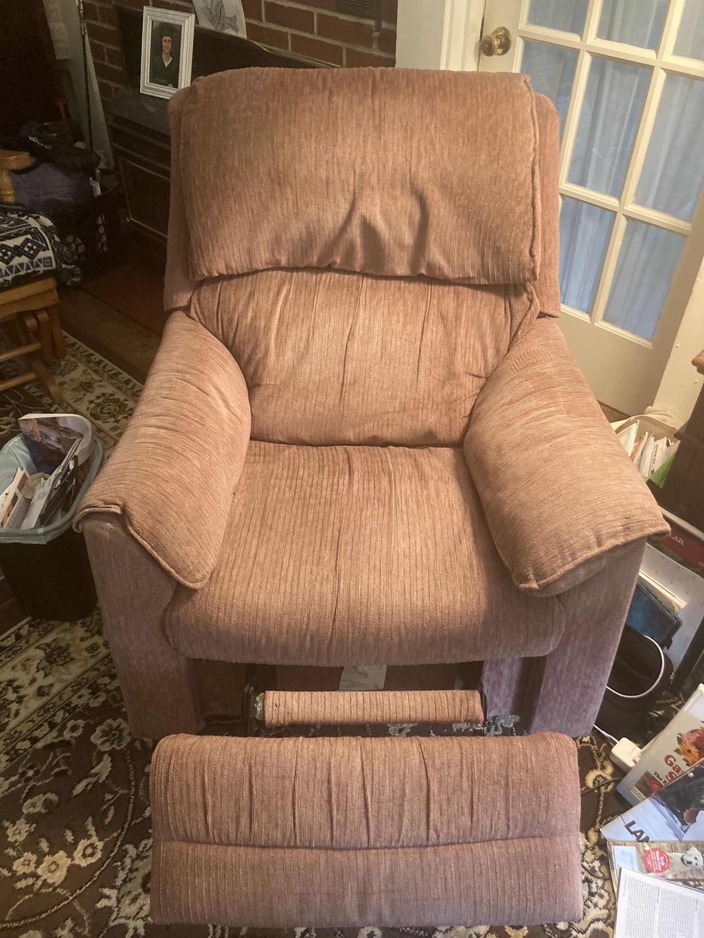 Lazy Boy Rocker/Recliner