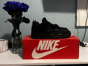 NEW Nike Sneakers : 4 Pairs