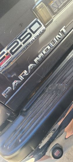 Paramount chrome lettering for cars/trucks