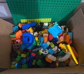Box of Diplos with table