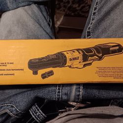DEWALT
20-Volt Cordless 3/8 in. to 1/2 in. Ratchet (Tool-Only)
