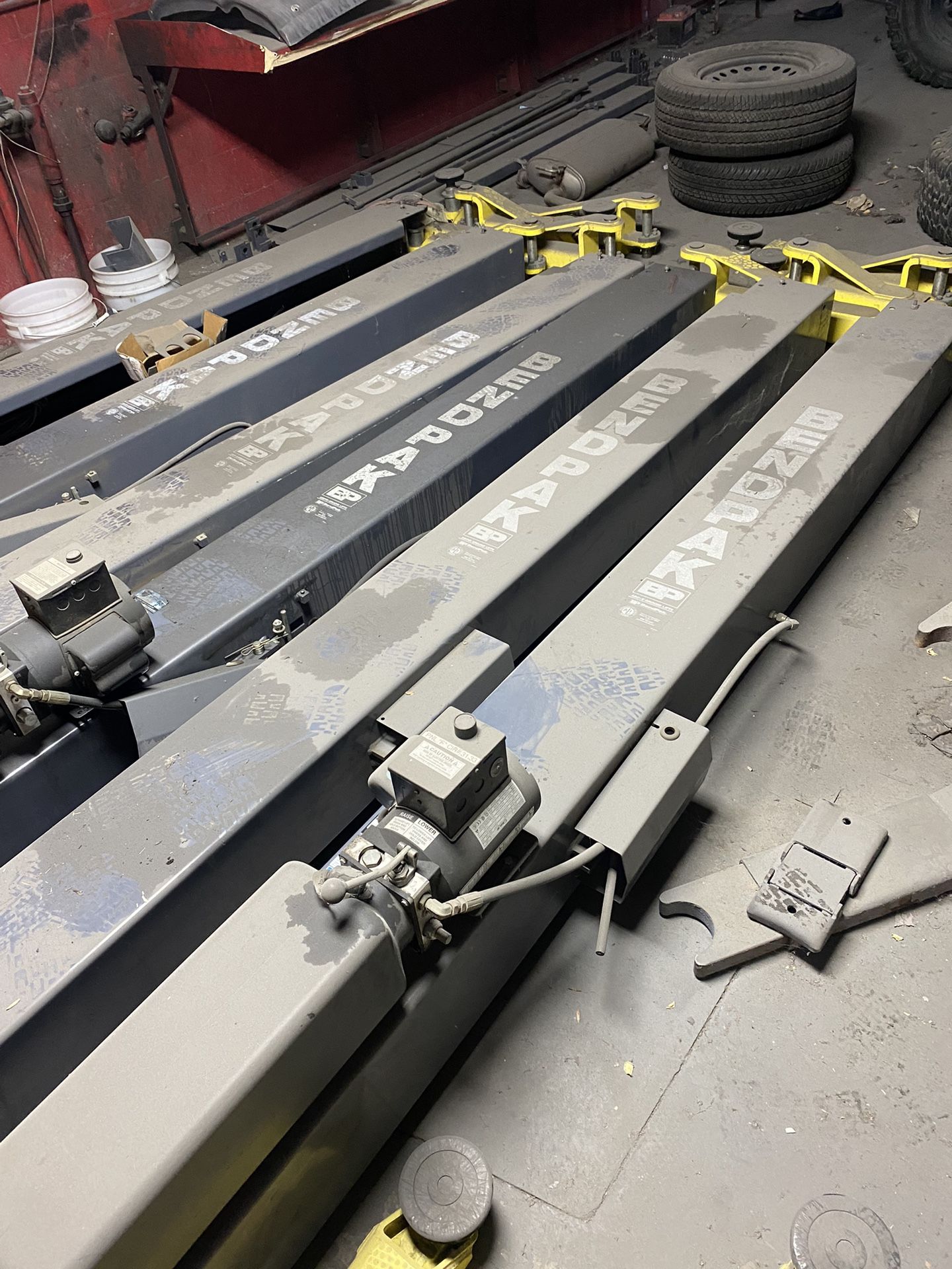 BendPak Car Lift 10,000lbs