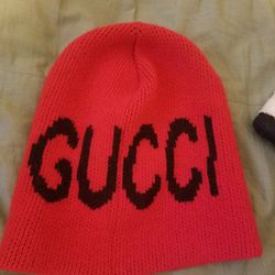 RED GUCCI ALPACA BAT BEANIE