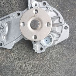 ,#t2332 New water pump carquest