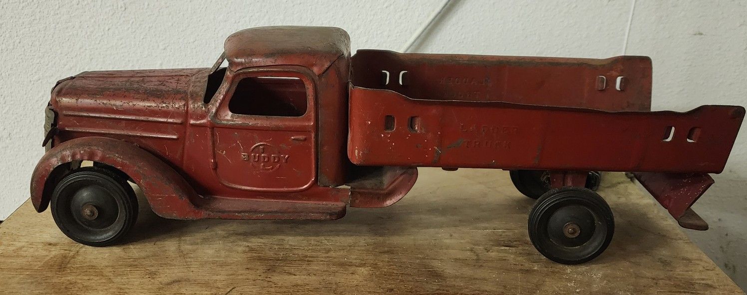 1920s steel pressed Buddy L ladder truck