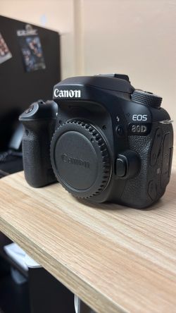 CANON - 80D