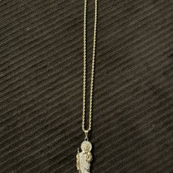 24k gold chain 16” , with san judas Pedant 